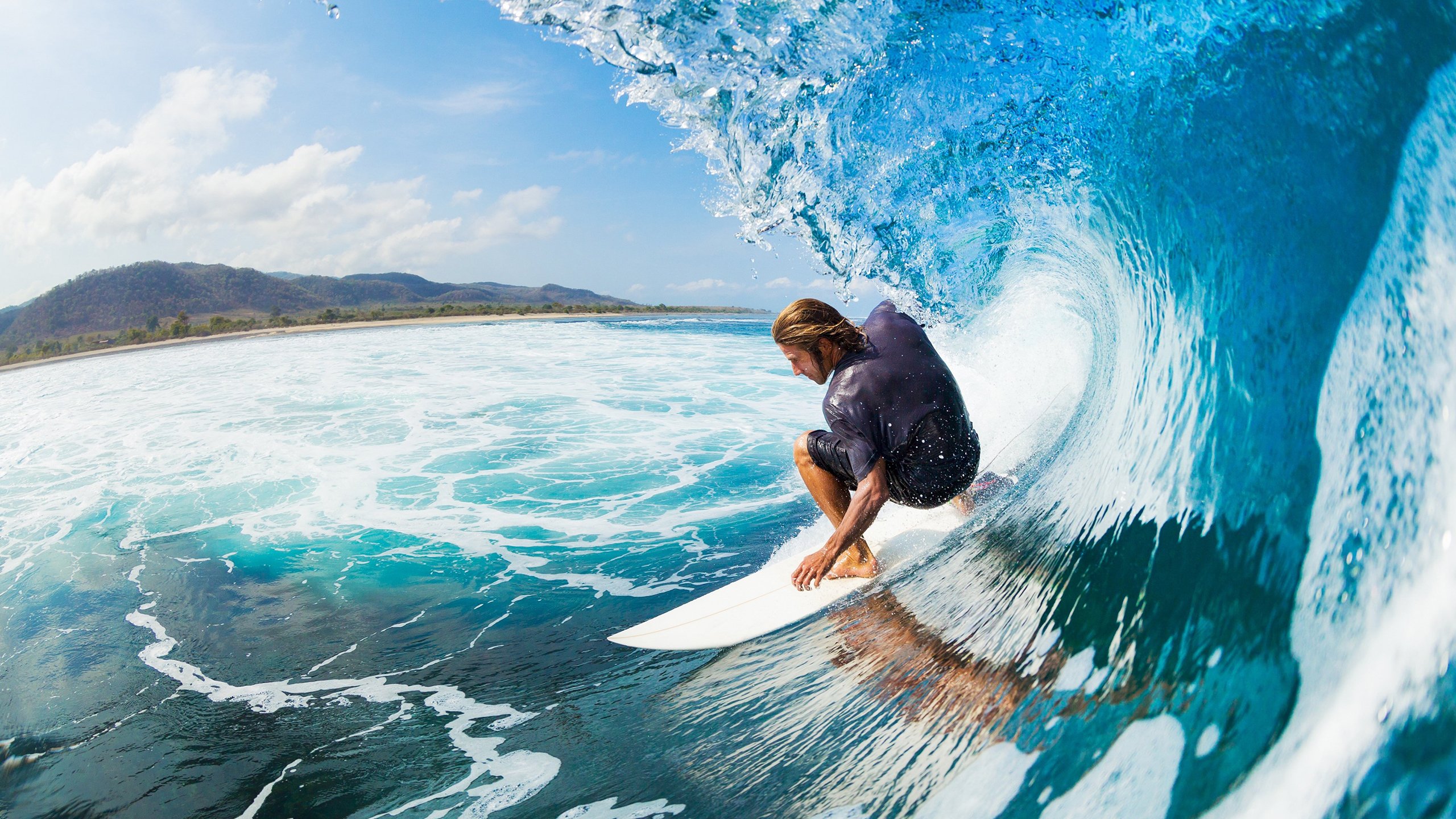 清明前夕“追思健走”活动 参与者用行走代替烟花纸钱表达思念